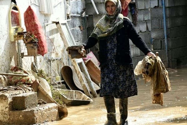 وضعیت مردم سیل‌زده در روستاهای دستنکلاه و تالارپشت سیمرغ