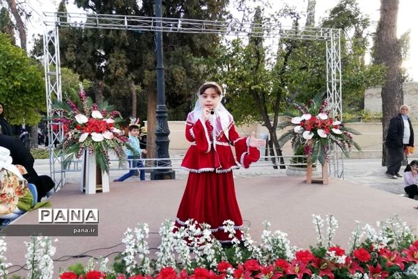 برپایی جشنواره «شیرازِ از گل بِهترو» در گذر حافظیه