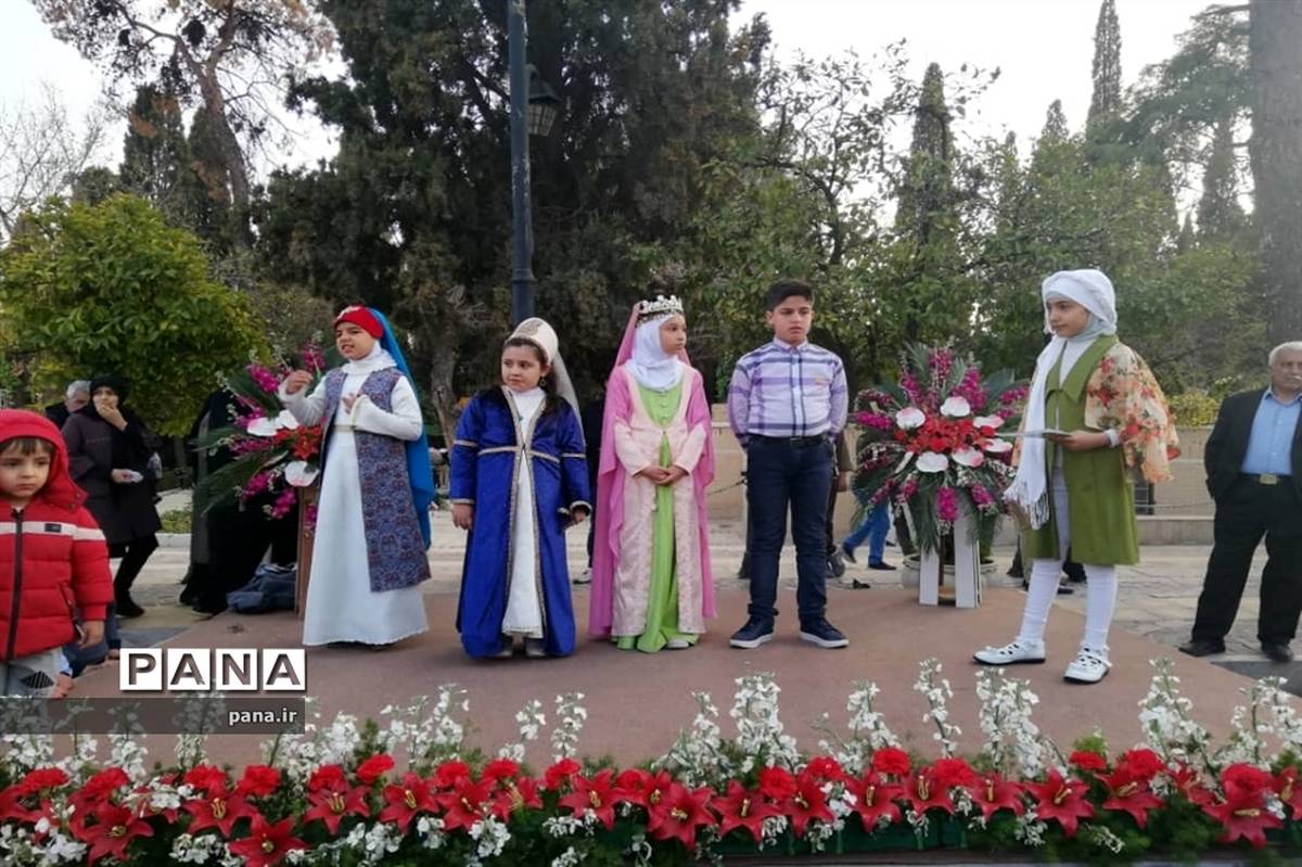 برپایی جشنواره «شیرازِ از گل بِهترو» در گذر حافظیه