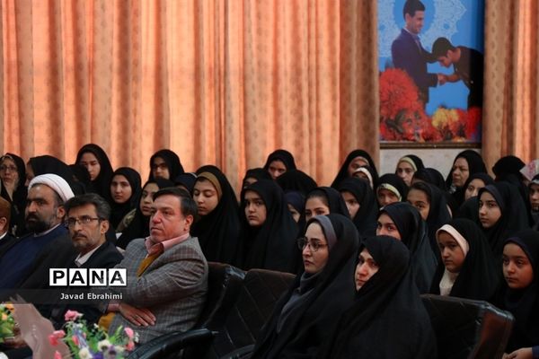 پایان مرحله اول سی و هفتمین دوره مسابقات قرآن عترت و نماز دانش‌آموزان دختر خراسان رضوی