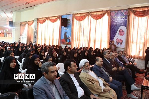پایان مرحله اول سی و هفتمین دوره مسابقات قرآن عترت و نماز دانش‌آموزان دختر خراسان رضوی