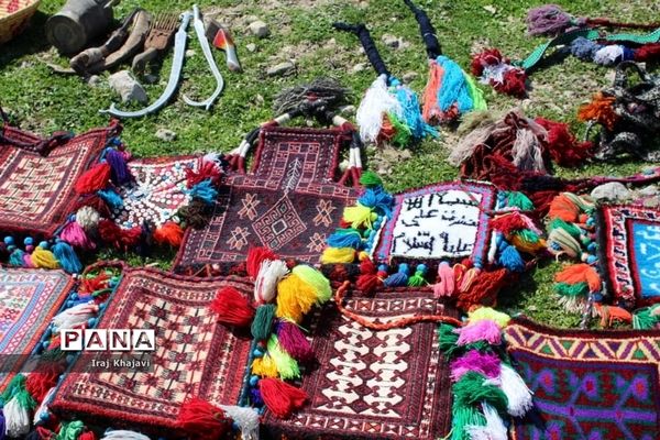 جشنواره غذاهای سنتی و صنایع دستی در روستای چمن سادات حسینی دهدزخوزستان