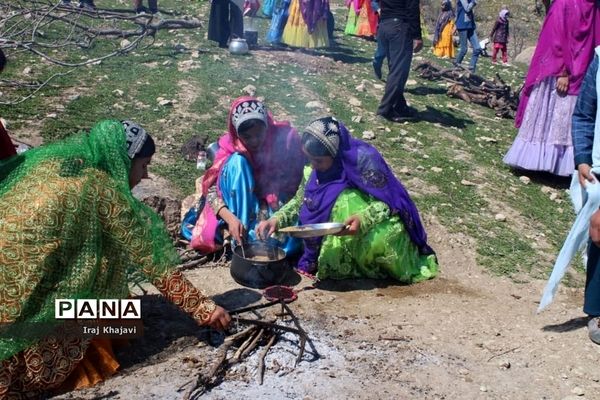 جشنواره غذاهای سنتی و صنایع دستی در روستای چمن سادات حسینی دهدزخوزستان