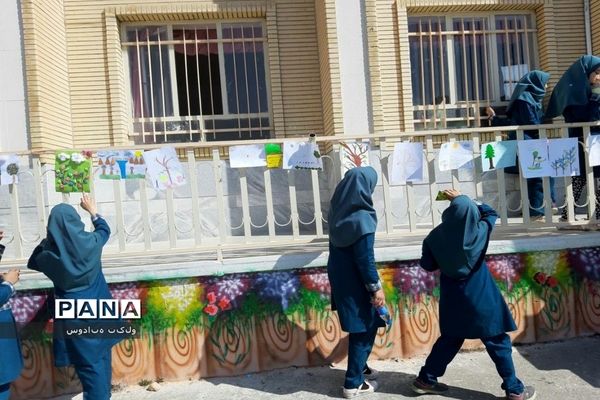 مراسم جشن نیکوکاری و روز درختکاری در دبستان دخترانه شاهد 2 شهرستان ملایر