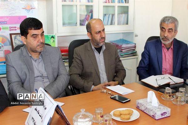 چهارمین جلسه ستاد بزرگداشت مقام معلم  در بوشهر