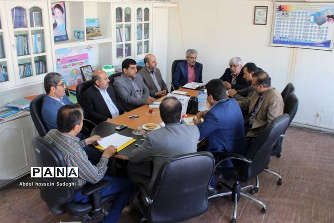 چهارمین جلسه ستاد بزرگداشت مقام معلم در بوشهر