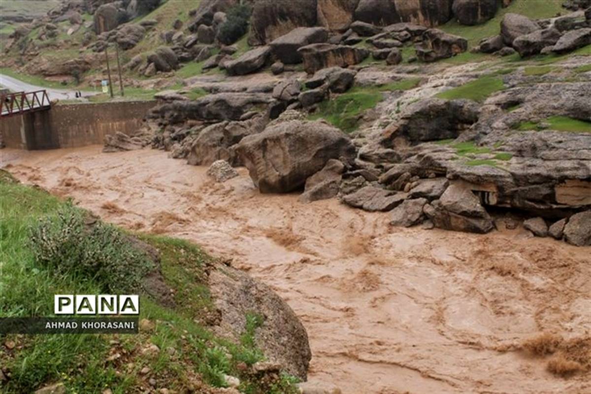 طغیان رودخانه ها در لالی از خسارت به جاده ها تا قطعی آب شرب