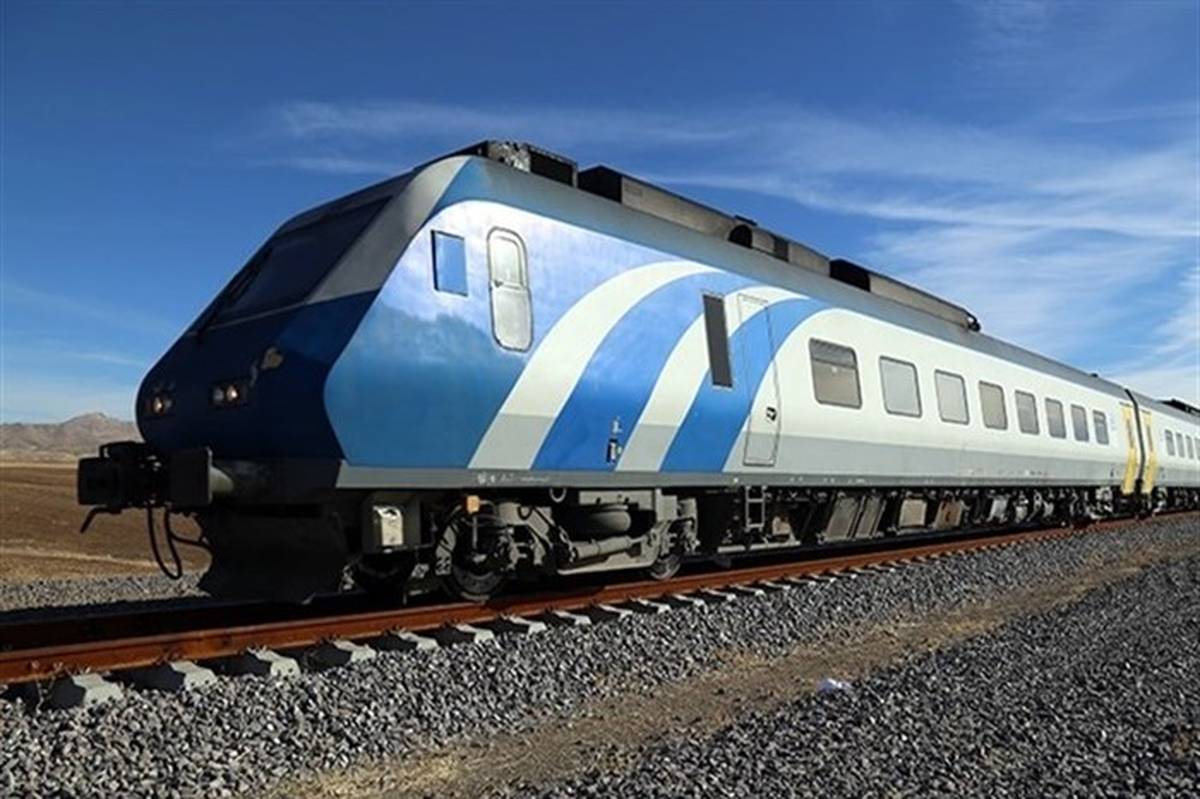 آمادگی راه‌آهن برای انتقال خودروها و مردم آسیب‌دیده سیل شیراز