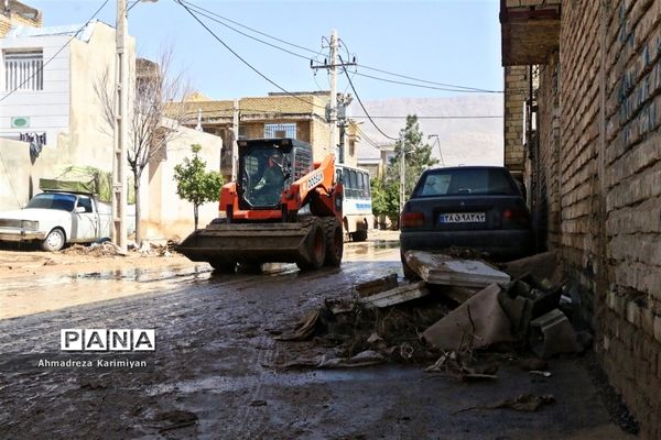 پاکسازی آثار تخریبی سیل در شیراز