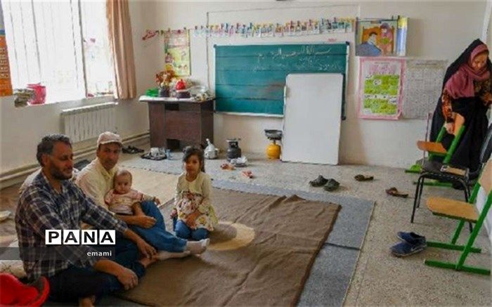 ساکنان خانه های آسیب‌دیده از باران سمیرم در مدارس مستقر شدند