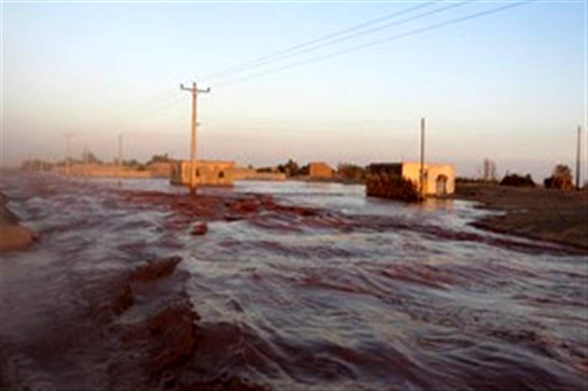 انسداد مسیر روستای ساریه خاتون در بخش سلفچگان قم + فیلم