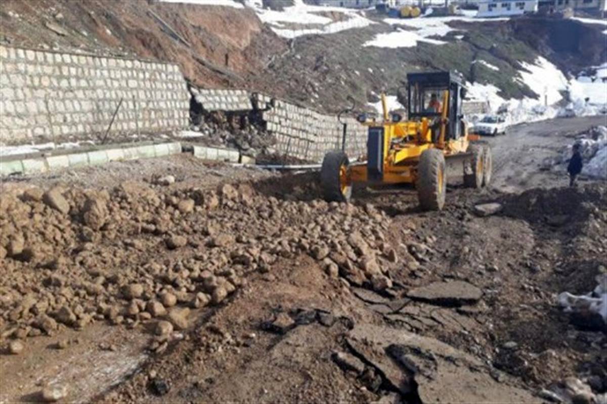 راه دسترسی روستای حسین آباد کالپوش بازسازی شد