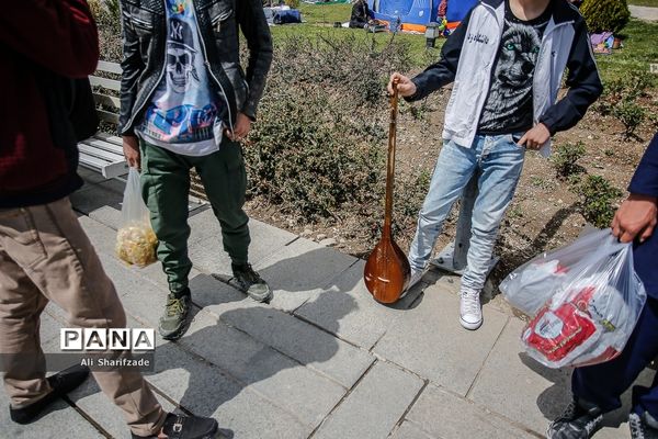 روز طبیعت در دریاچه شهدای چیتگر