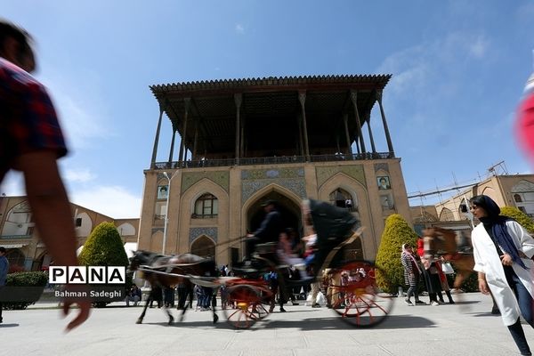 عمارت عالی قاپو در نوروز 98