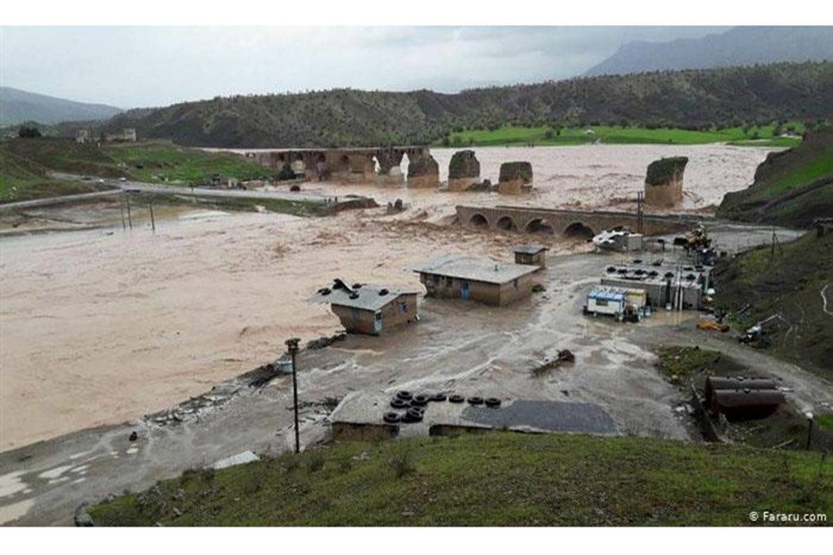 مدیرکل آموزش‌وپرورش لرستان: بیش از ۱۰۰نفر از فرهنگیان لرستان خانه و زندگی خود را از دست داده‌اند