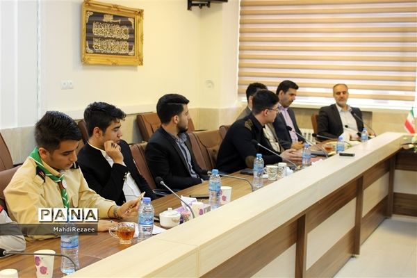 نشست تشکل‌های دانش‌آموزی با مدیرکل آموزش و پرورش استان البرز