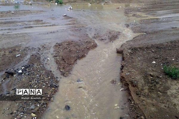 اقدامات مردم شهرستان خوسف برای مقابله با سیل