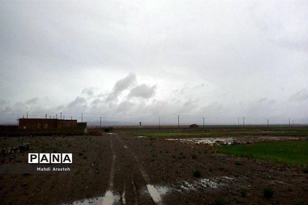 اقدامات مردم شهرستان خوسف برای مقابله با سیل