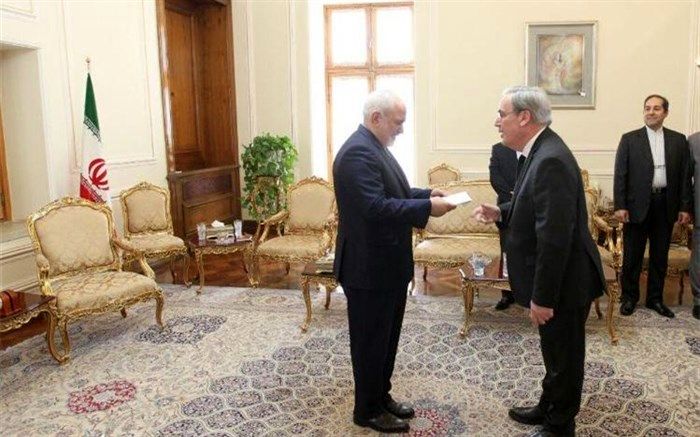 ظریف: موانع موجود در روابط فرانسه و ایران با اتکا به دوراندیشی رفع شود