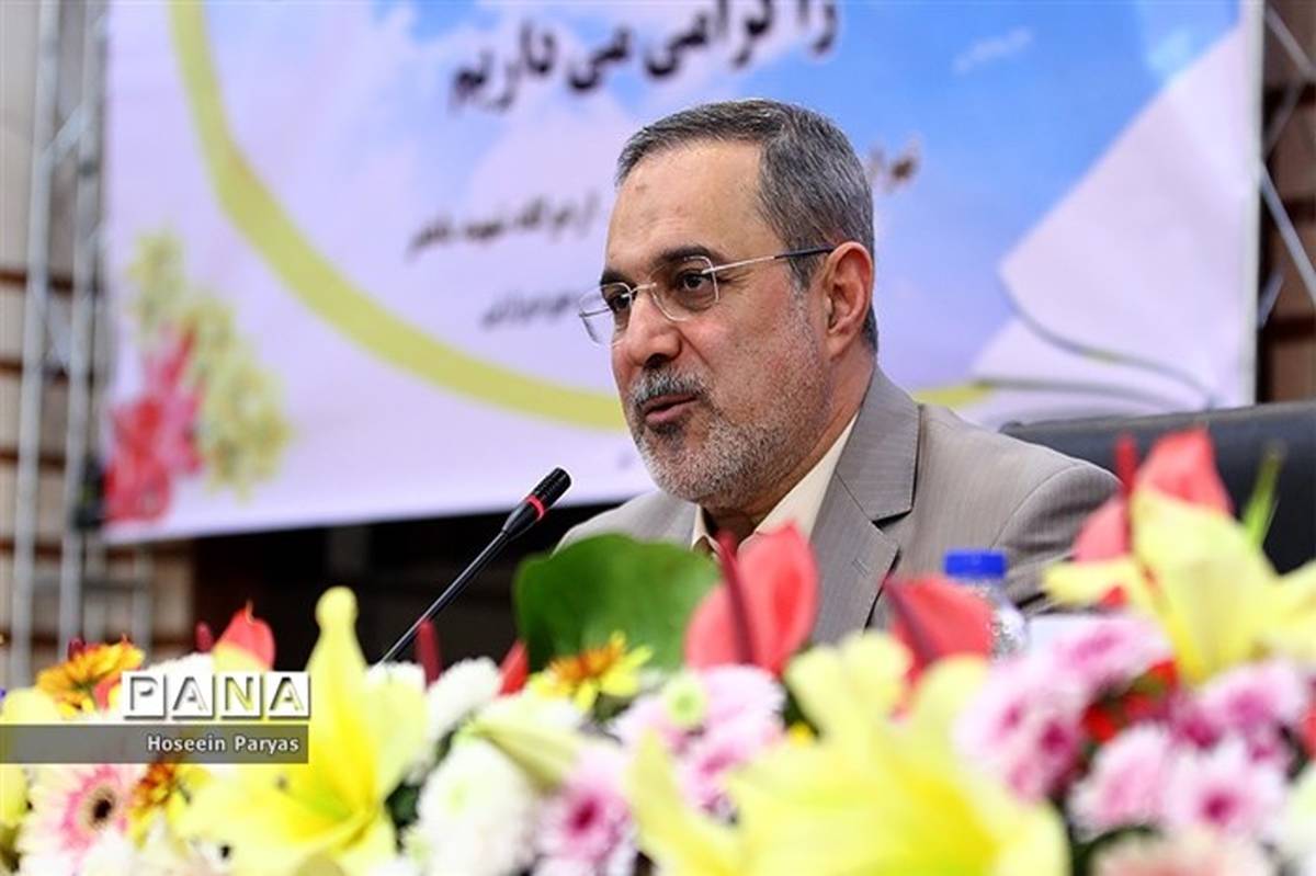 بطحایی در خوزستان تشریح‌کرد: تسهیلات آموزش‌وپرورش برای حمایت از فرهنگیان ودانش‌آموزان سیل‌زده