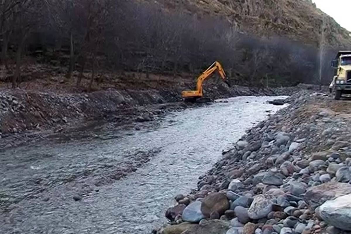 مدیرعامل شرکت آب منطقه ای استان:1050کیلومتر از مسیل های آذربایجان شرقی نیاز به آزادسازی دارد