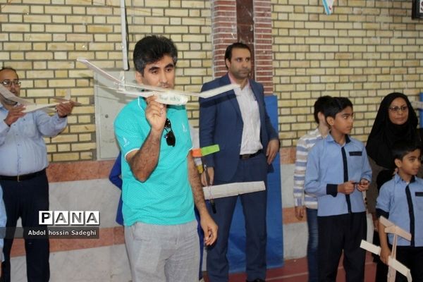 مسابقات گلایدر اولیای دانش‌آموزان پسر شهرستان بوشهر