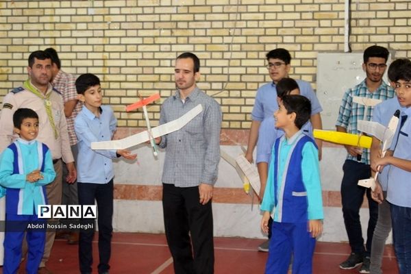مسابقات گلایدر اولیای دانش‌آموزان پسر شهرستان بوشهر