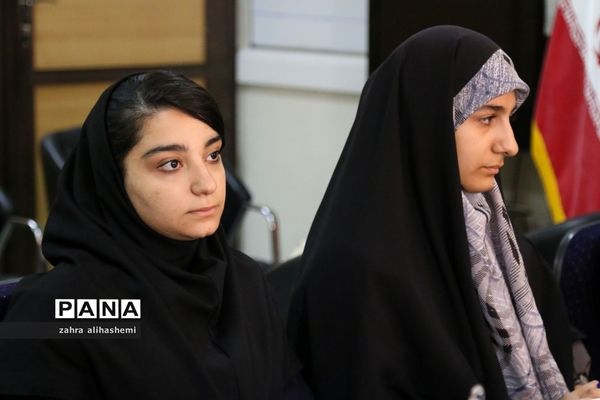 نشست فصلی مجلس دانش‌آموزی تهران