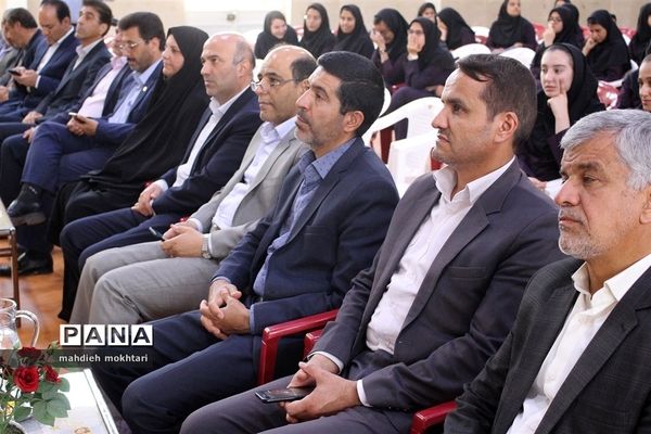 برگزاری آیین سیل مهربانی همکلاسی‌ها در استان یزد