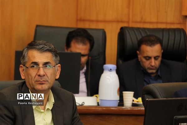 نشست روسای ادارات آموزش و پرورش استان فارس با وزیرآموزش و پرورش
