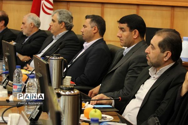 نشست روسای ادارات آموزش و پرورش استان فارس با وزیرآموزش و پرورش
