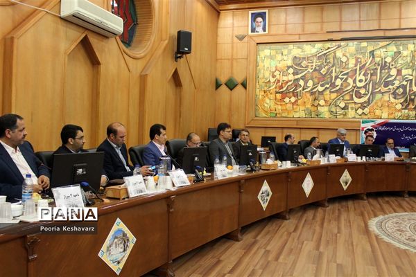 نشست روسای ادارات آموزش و پرورش استان فارس با وزیرآموزش و پرورش