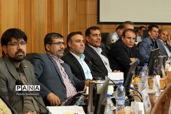 نشست روسای ادارات آموزش و پرورش استان فارس با وزیرآموزش و پرورش