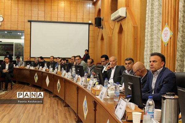 نشست روسای ادارات آموزش و پرورش استان فارس با وزیرآموزش و پرورش
