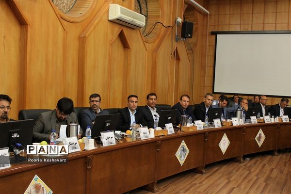 نشست روسای ادارات آموزش و پرورش استان فارس با وزیرآموزش و پرورش