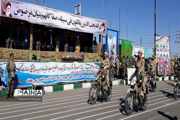 رژه نیروهای مسلح به مناسبت روز ارتش