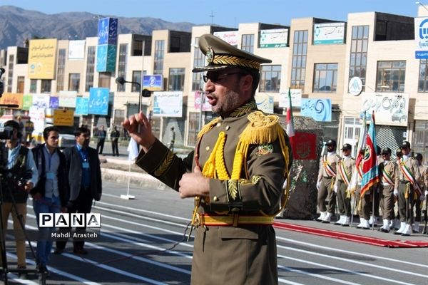 مراسم رژه ارتش جمهوری اسلامی ایران درخراسان جنوبی