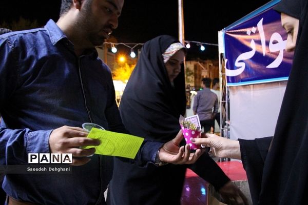 جشن و سرور مردم شیراز در شب میلاد حضرت مهدی (عج)