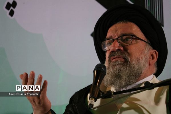 مراسم گرامیداشت سالروز تاسیس سپاه پاسداران انقلاب اسلامی با حضور آیت الله خاتمی در جزیره کیش