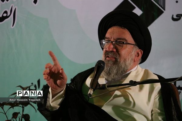 مراسم گرامیداشت سالروز تاسیس سپاه پاسداران انقلاب اسلامی با حضور آیت الله خاتمی در جزیره کیش