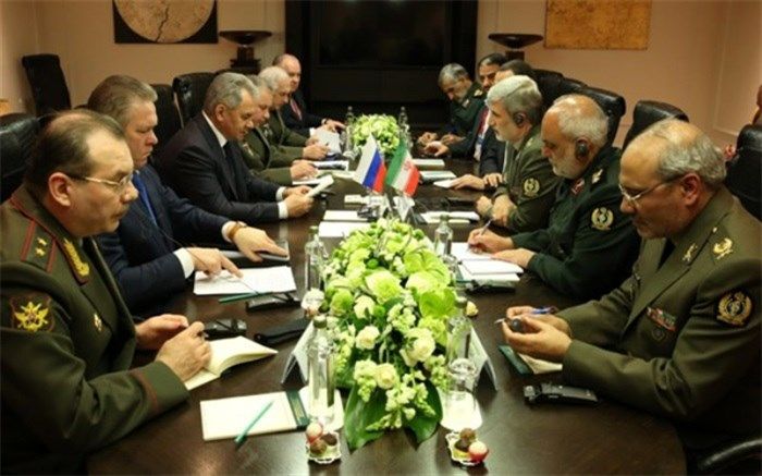 تاکید وزرای دفاع ایران و روسیه بر تداوم همکاری دو کشور در مبارزه با تروریسم