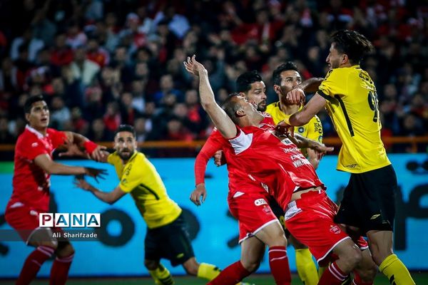 دیدارتیم‌های پرسپولیس و سپاهان
