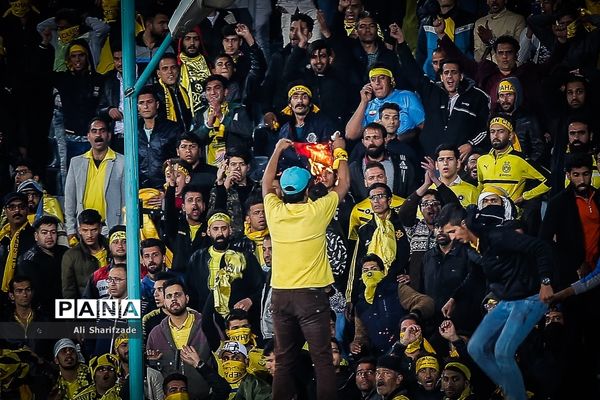 دیدارتیم‌های پرسپولیس و سپاهان