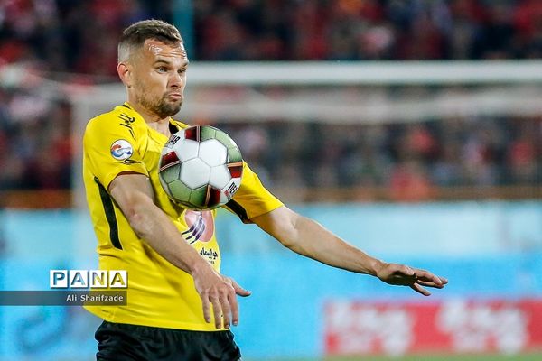دیدارتیم‌های پرسپولیس و سپاهان