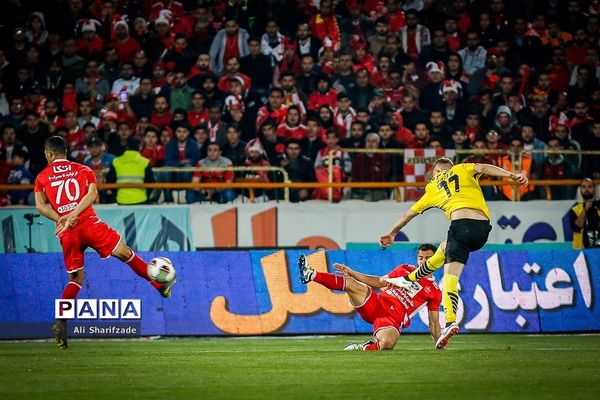 دیدارتیم‌های پرسپولیس و سپاهان