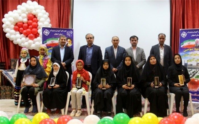 مدیر کل آموزش و پرورش اصفهان: یکی از اهداف تشکیل سفیران سلامت دانش آموزی جلوگیری از رفتارهای پرخطر است