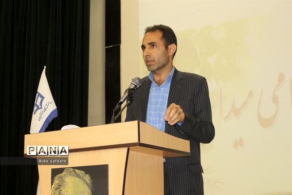 همایش بزرگداشت استاد محمد بهمن بیگی  در بوشهر ( 2 )