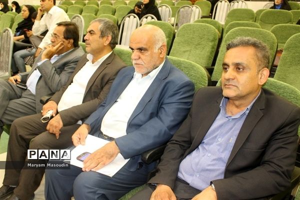 همایش بزرگداشت استاد محمد بهمن بیگی دربوشهر ( 1 )