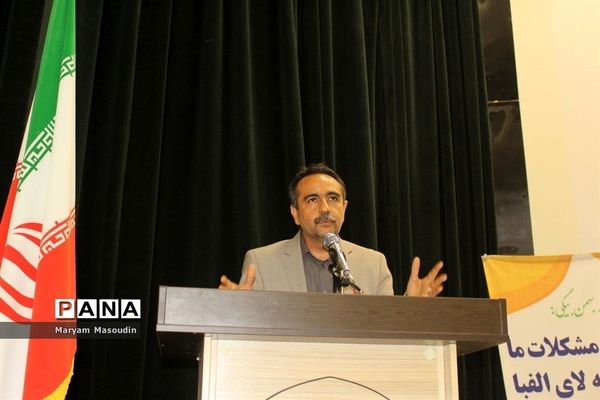 همایش بزرگداشت استاد محمد بهمن بیگی دربوشهر ( 1 )