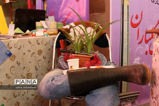 حس خوب زندگی؛ نمایشگاه دست سازه های دانش آموزان با نیازهای ویژه